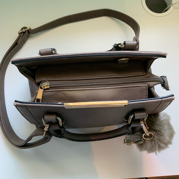 Small Purse with cute buff ball 🌟 - Picture 4 of 6